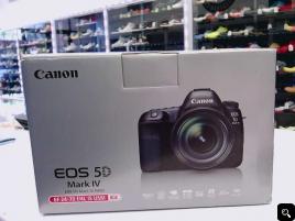 Canon EOS-5D Mark IV DSLR Camera Kit with Canon EF 24-70mm 